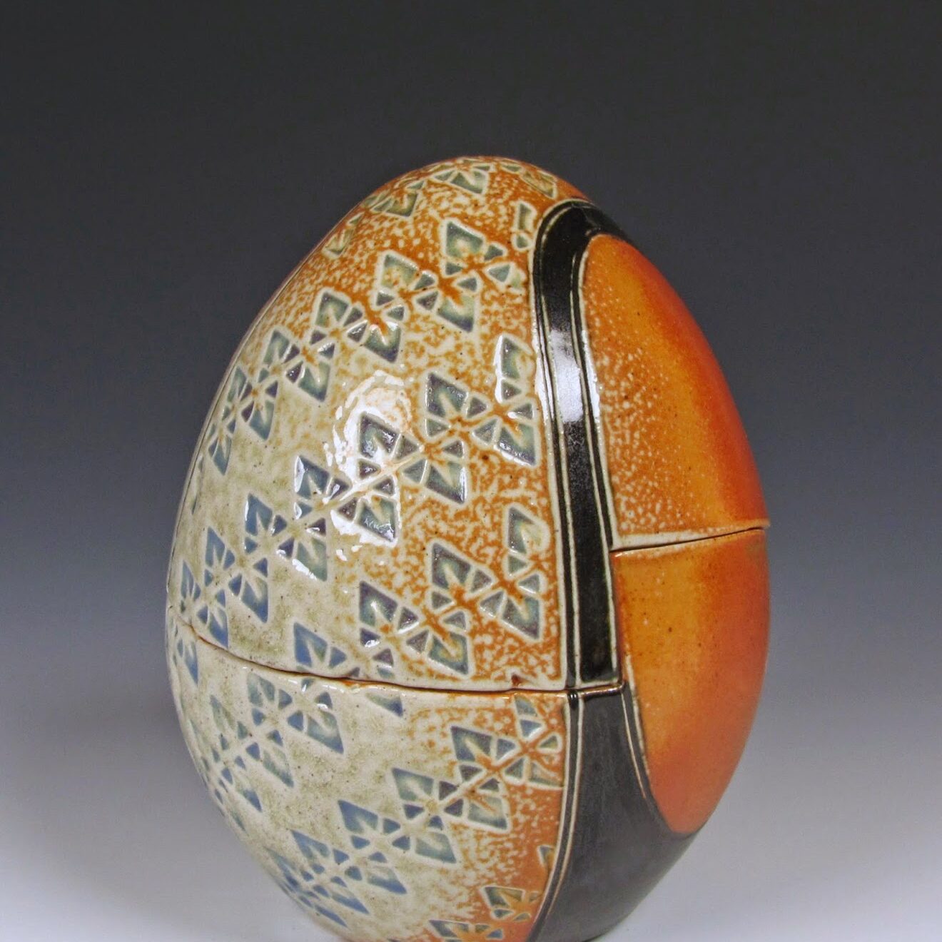 2_dragons egg box_zan barnes